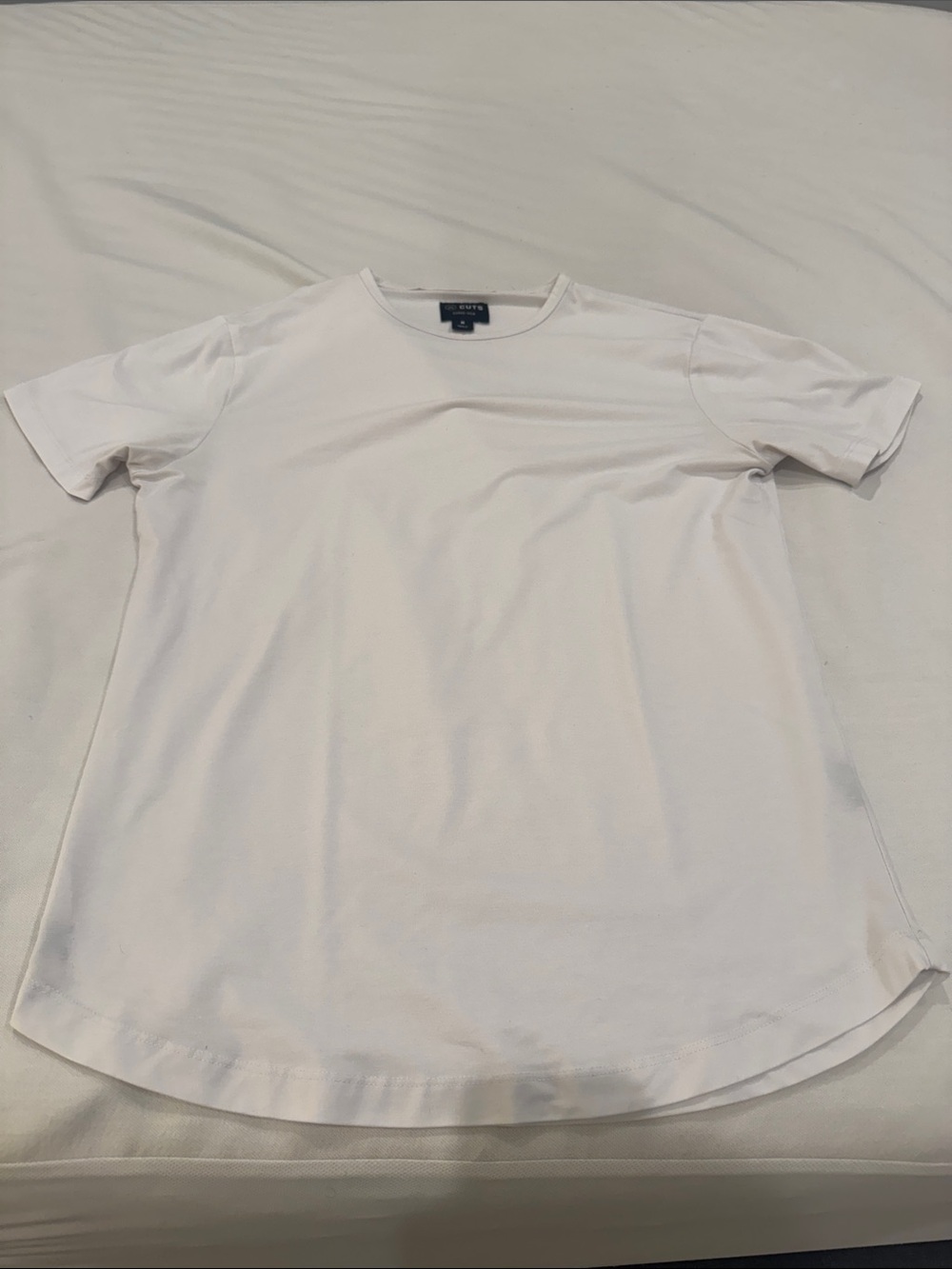 Cuts Clothing Curve Hem T Shirt White